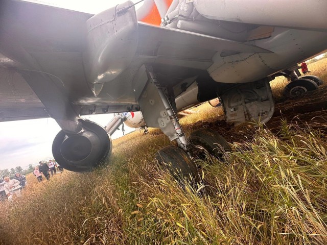 Причиной отказа гидросистемы самолёта, севшего в поле под Новосибирском, могли стать западные санкции