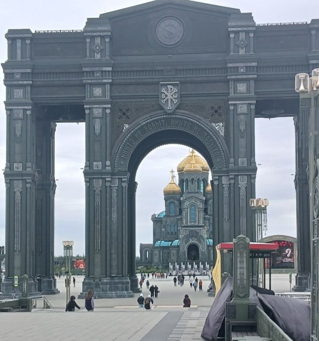 Известность самого Лебедева, кстати, тоже так себе признак
