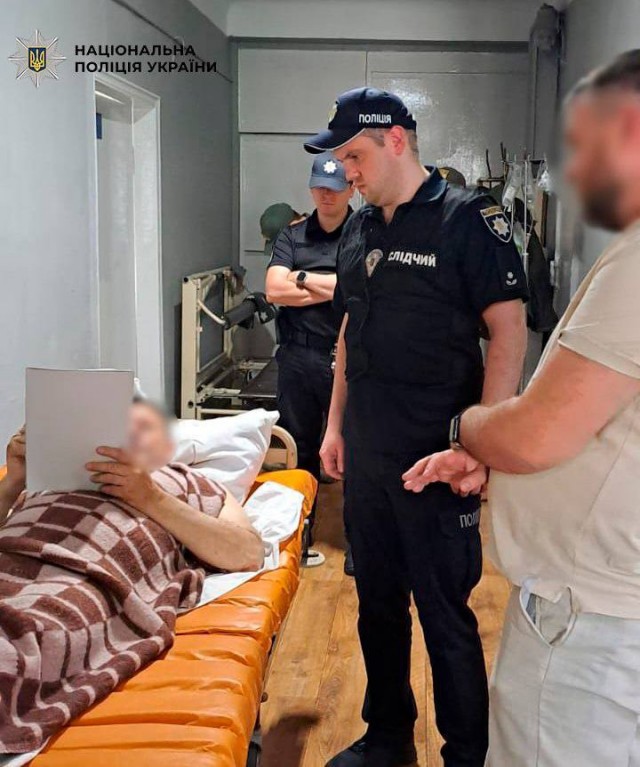 В Киеве автомобиль влетел в переход
