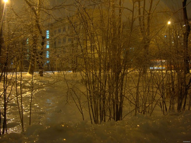 Лед на улицах Москвы