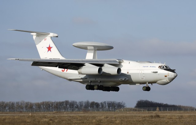 Загадочный Су-35 «проверил» натовские системы ПВО в Европе