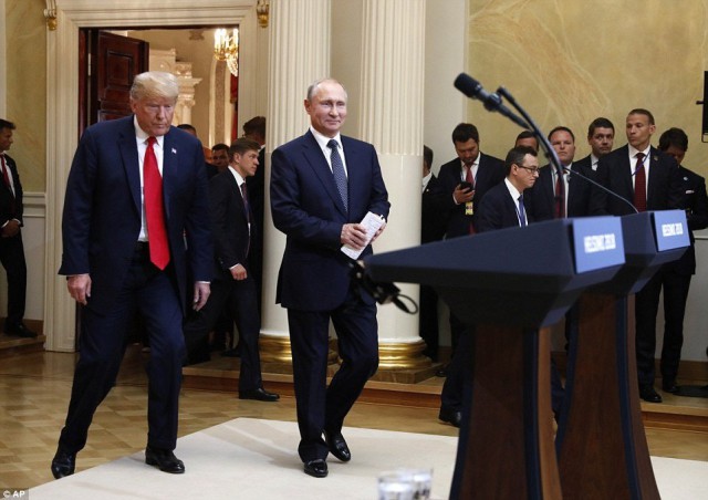 Шварценеггер сравнил Трампа на встрече с Путиным с "маленькой вареной макарониной"