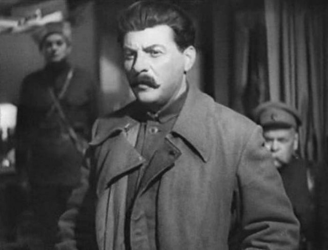 15 ключевых персонажей русской классики, возраст которых может вас удивить