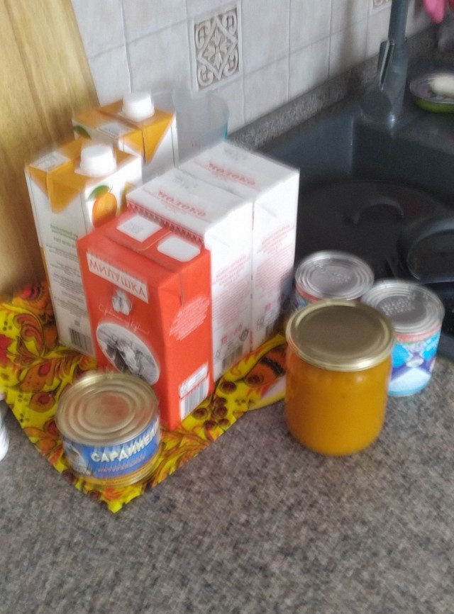 Реакция москвички на продуктовый набор школьника