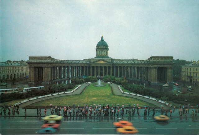 Цветные фотографии Ленинграда 80-х годов XX века