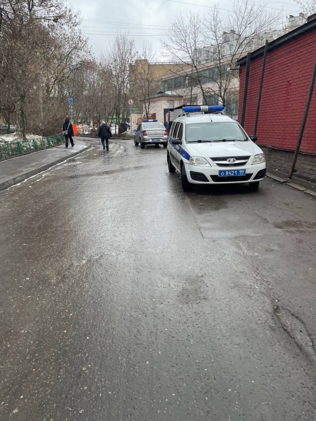 В Москве полиция проводит рейды по общежитиям с мигрантами