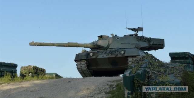Германия передаст Украине более 90 танков и САУ