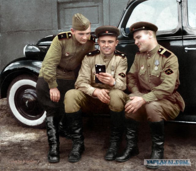Московская художница Ольга Ширнина раскрасила более 2000 старых фотографий