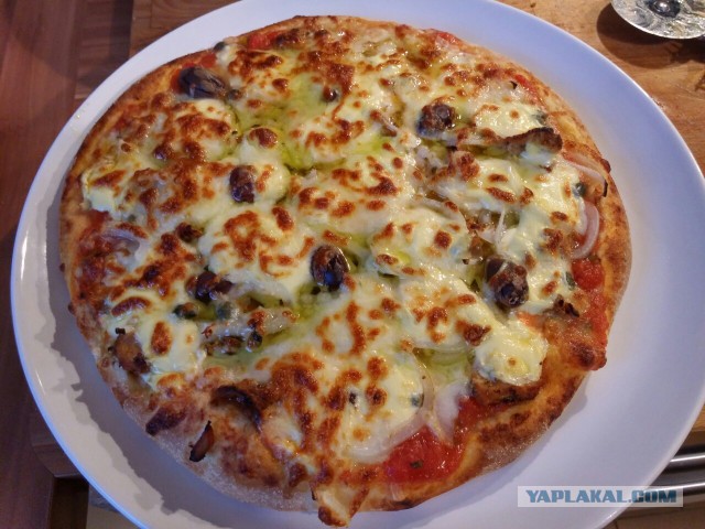 Пицца с Пармской ветчиной (Pizza Prosciutto Crudo)