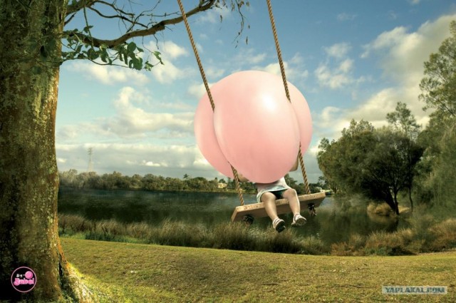 В рекламе жвачки Big Babol кругом попы мерещатся