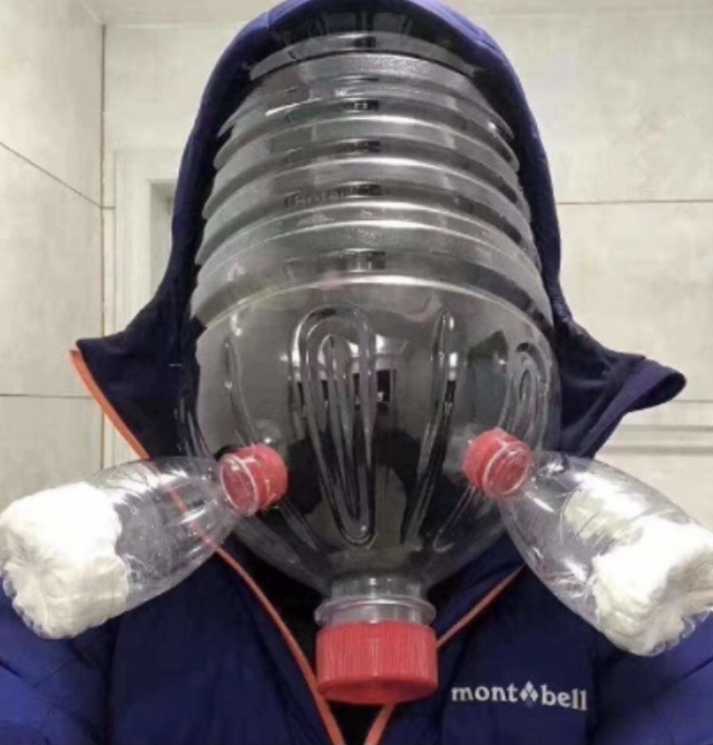 А про перчатки забыли, да?