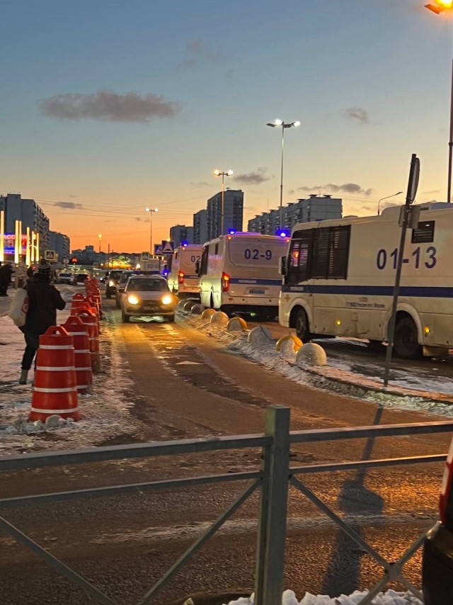 В Москве мигранты толпой избили русского парня, заступившегося за школьницу
