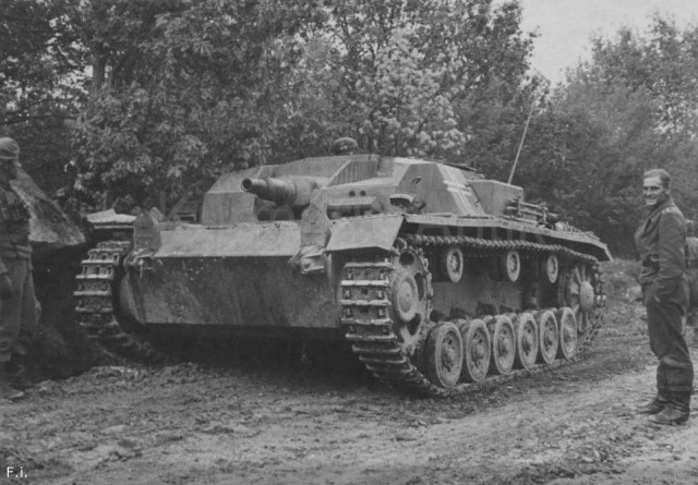 StuG III под кличкой "Гадюка", самая массовая в производстве с которой пришлось встретиться нашим дедам.