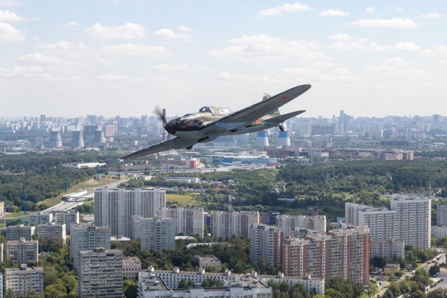 Перегон восстановленного штурмовика Ил-2