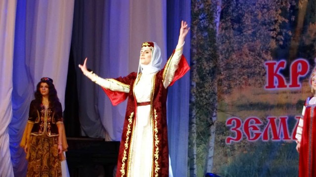 «Красой народов земли Владимирской» стала 20-летняя узбечка
