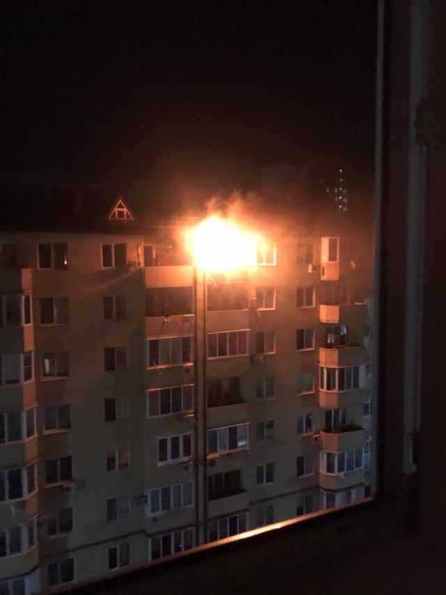 Пожар в восьмиэтажном жилом доме в Краснодаре