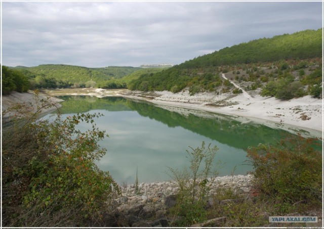 Крым. Новоульяновка. Водохранилище.