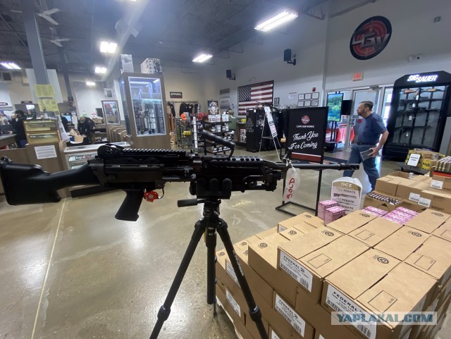 Оружейный магазин в США