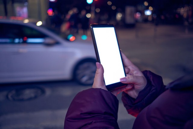 Если на две недели отказаться от телефона, можно омолодить мозг на 10 лет, — исследование