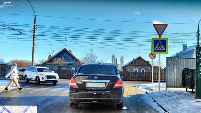 Зато погудел. А чё у них норм сплошную пересекать?