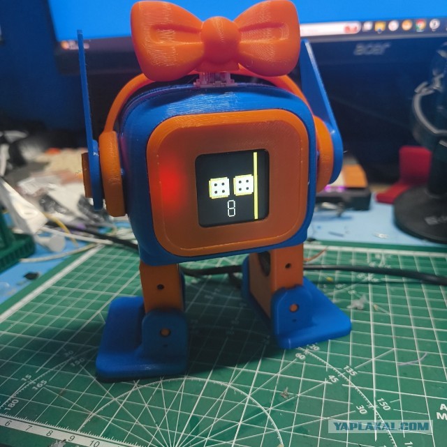 Игрушка робот