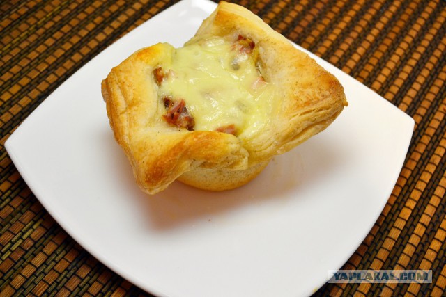 Хрустящие корзиночки с сочной начинкой (БыстроЗакусь из слоёного теста)