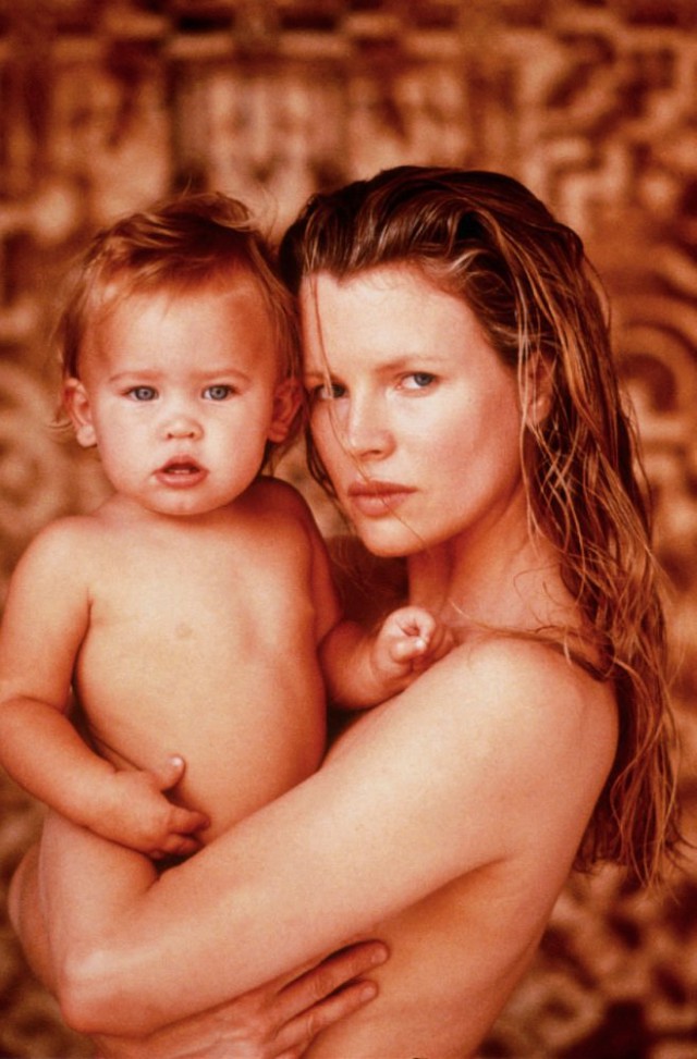 Сексуальная и соблазнительная звезда 90-х — Kim Basinger