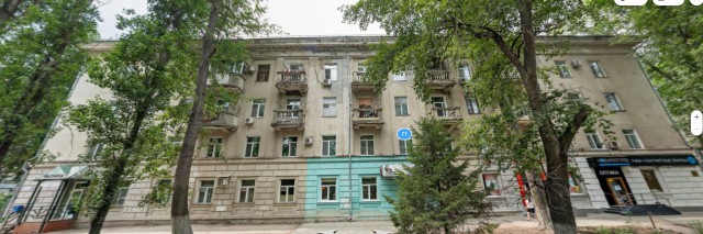 Менее часа назад в Саратове обрушилась кровля четырёхэтажного дома на проспекте 50 лет Октября