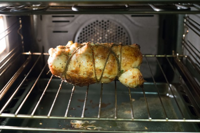 Куриная тушка (рулет) лишенная скелета (poulet désossé)  