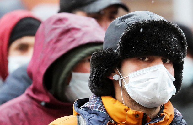 Мигрантов с семьями предложили не депортировать из России после нарушений.