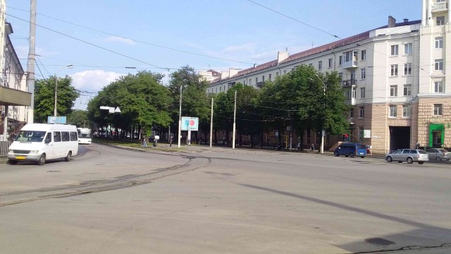 Продолжил жить на Украине