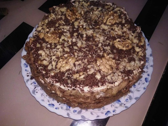 Быстро-вкусно: пирог на сметане с персиками