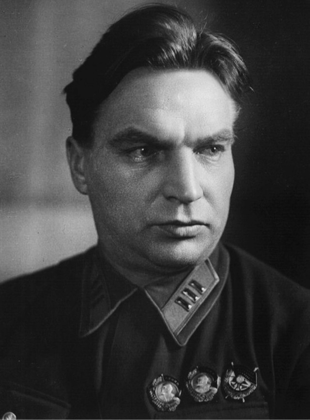 Оказывается, вот сколько лет было актёрам в этих культовых советских фильмах!
