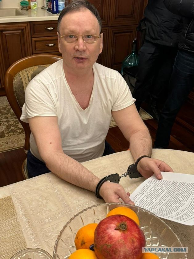 Отрезали голову и в ведро с картошкой. За показательную казнь в Петербурге арестован легендарный Маленький