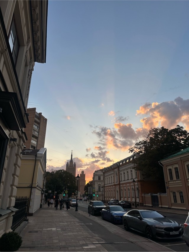 Шляюсь по Москве (задворки Тверской).