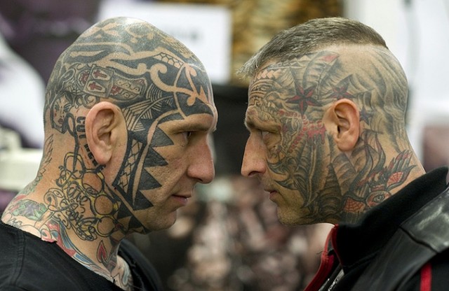 У кого круче татуировки?