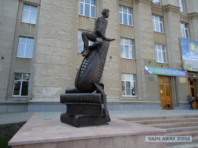 Памятники, которые делают мир добрее