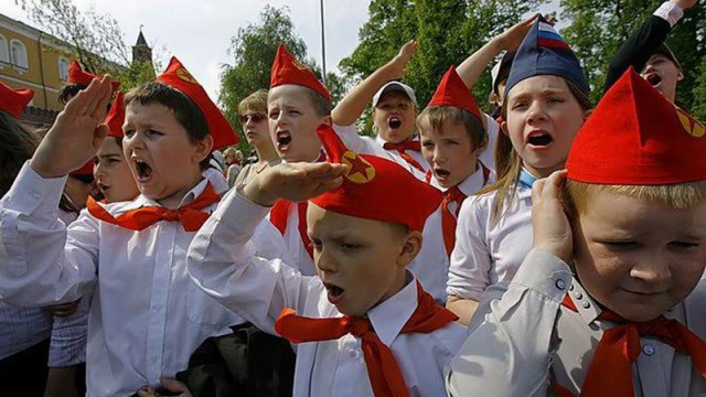 Путешествие Москва – Анапа с солнечным кемпером и попугаем