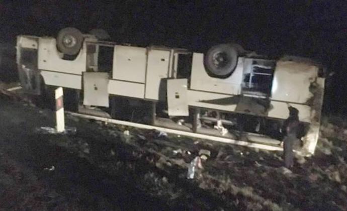 Почти 50 человек оказались заблокированы в автобусе после ДТП под Калугой