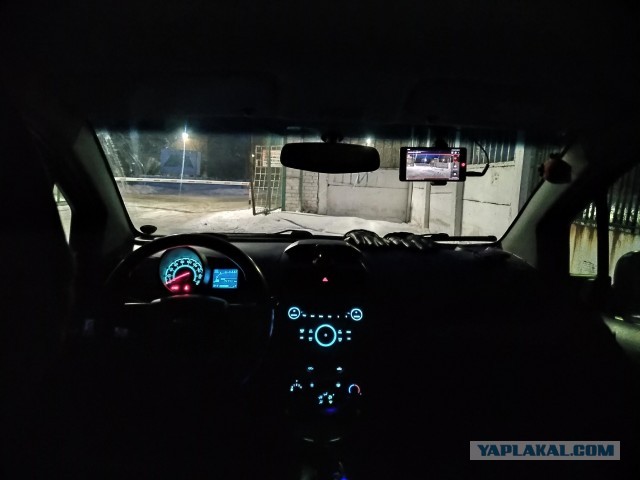 «Крузак» от дяди в малиновом пиджаке: автолегенды 90-х, которые до сих пор в цене