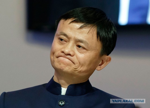 Фонды Alibaba и Джека Ма передали России медицинские маски.
