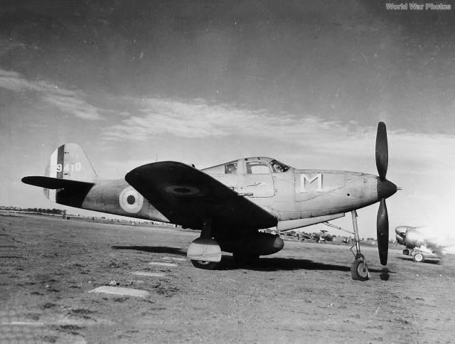 Р-39 Аэрокбра. Американская любимица сталинских соколов. История создания и основные модификации.