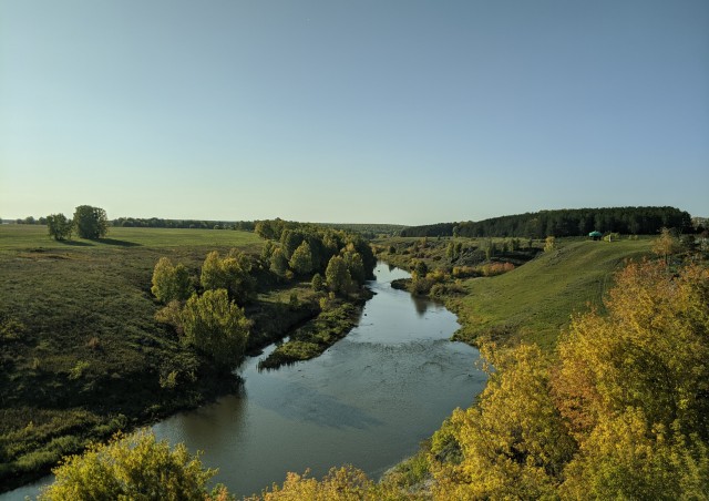 А может быть поделимся печальной красотой?