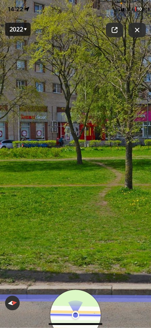 К этому магазину не зарастет народная тропа