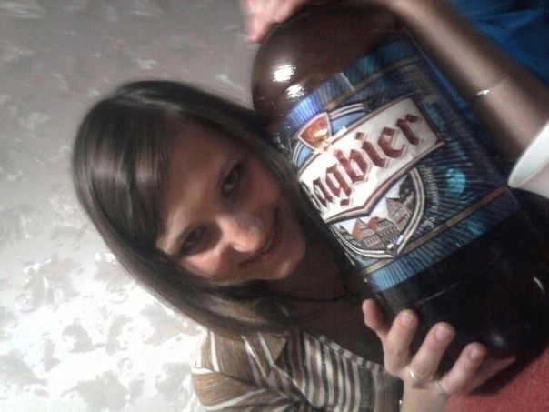 Пятница.Девушки и пиво.