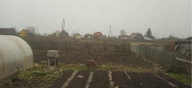 Первый снег пошел в Москве,