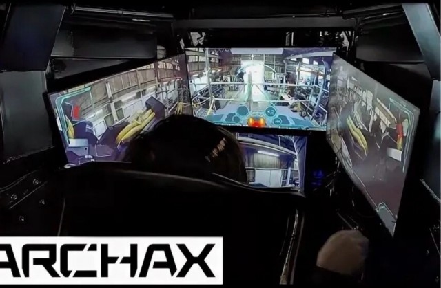 Японская компания разработал робота-меха стоимостью 3 миллиона долларов, который меняет свою форму
