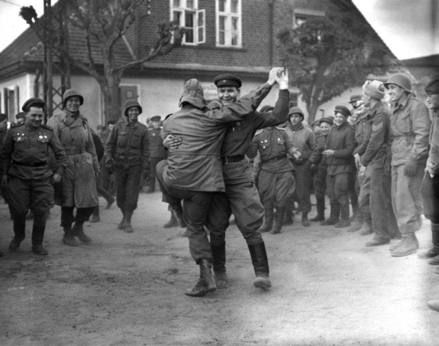 Фотографии из прошлого нашей страны – 144