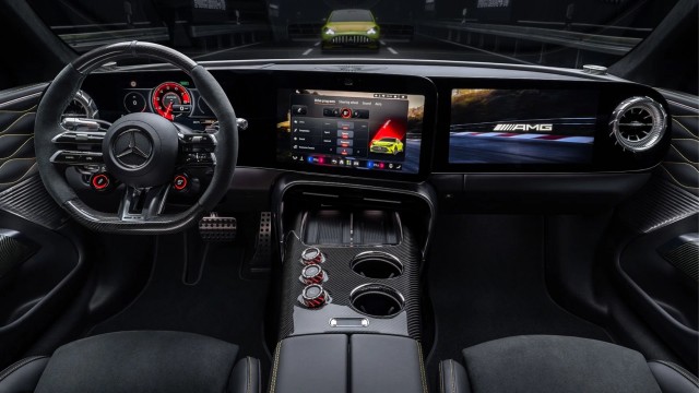 Состоялась премьера нового гиперкара Mercedes-AMG GT