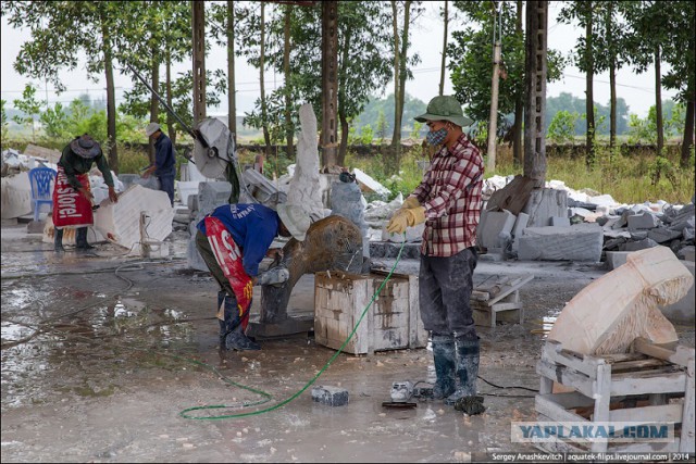 Как делают каменные скульптуры во Вьетнаме